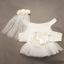 Cargar imagen en el visor de la galería, Bridal Dress for Dog Wedding Occasion with Veil
